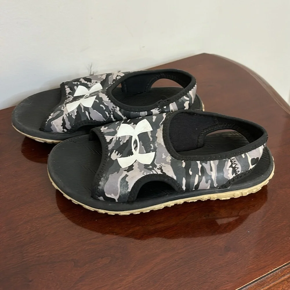 Under Armour sandals, size 11